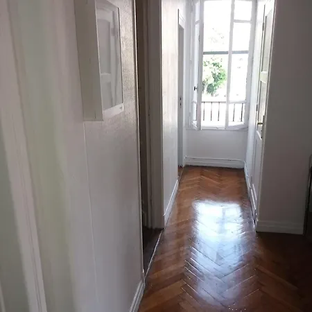 Apartment 2-Bedroom Apartment In Cannes *