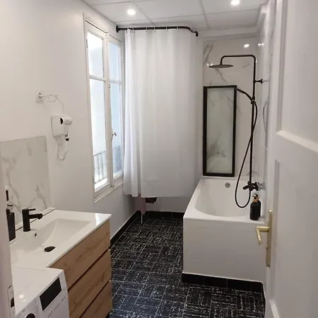 2-Bedroom Apartment In Cannes קאן